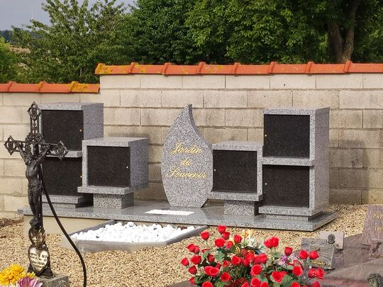 Columbarium du cimetière de Lappion