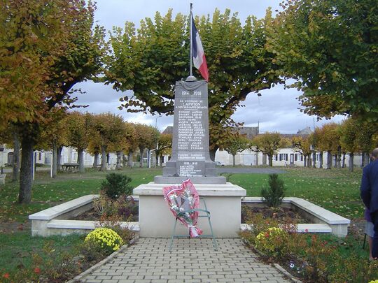 Monument aux Morts rénové...